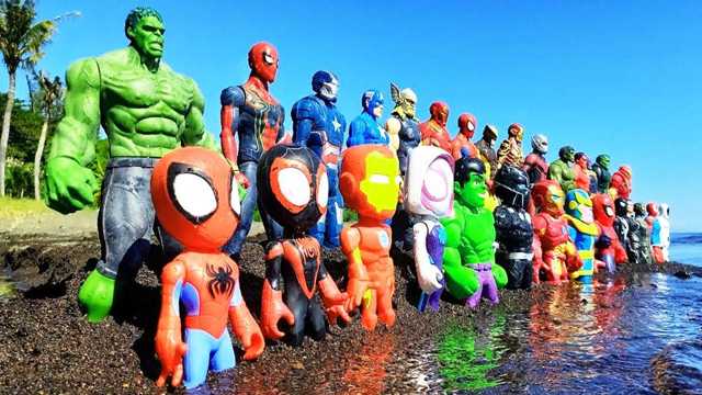 Toy video: Spider-Man, Hulk, Avengers toys, Superhero Toy Smash! img